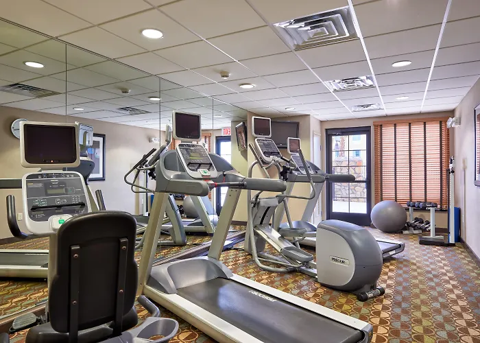 Holiday Inn Express & Suites El Paso Airport By Ihg