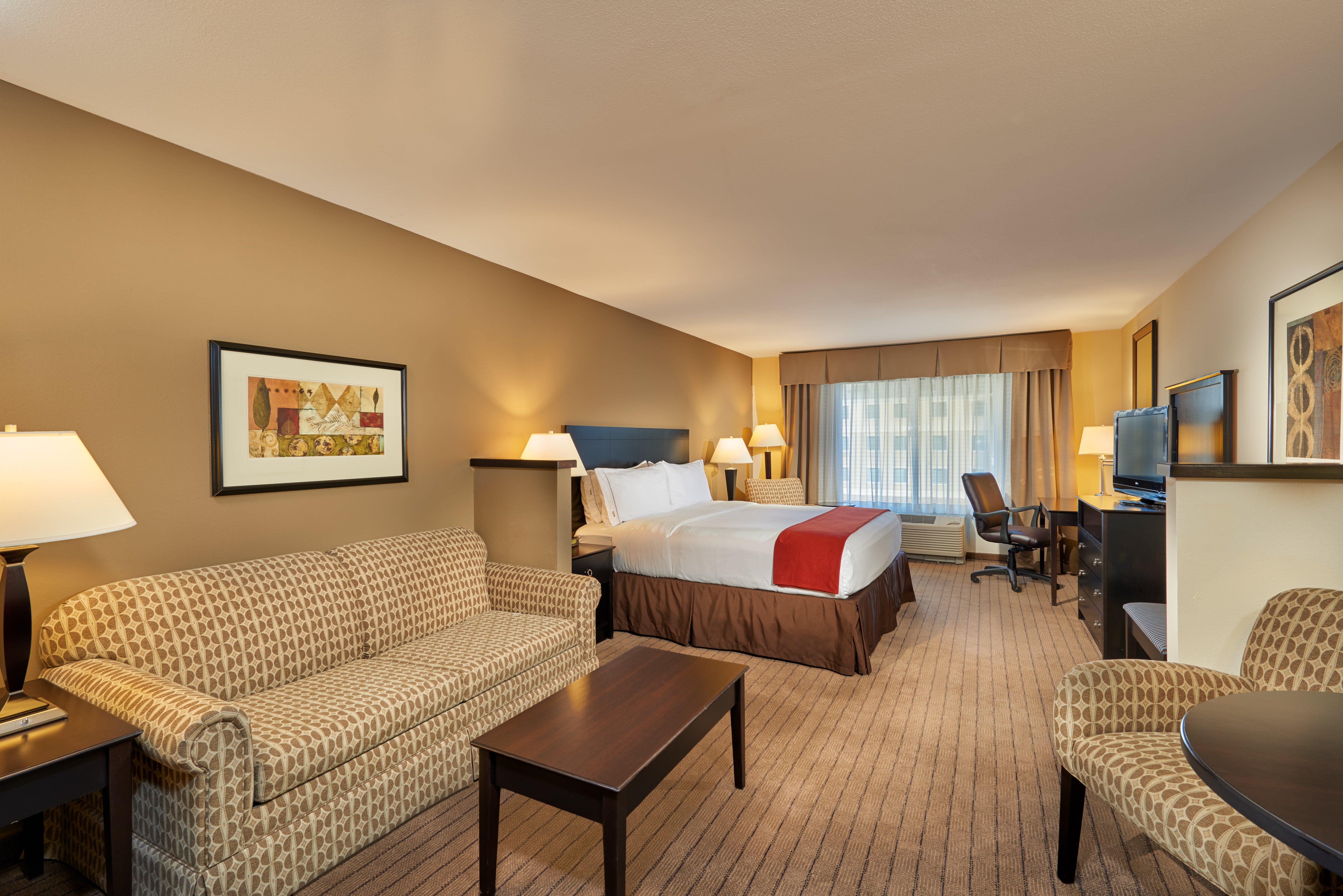 Express & Airport By Ihg Hotel