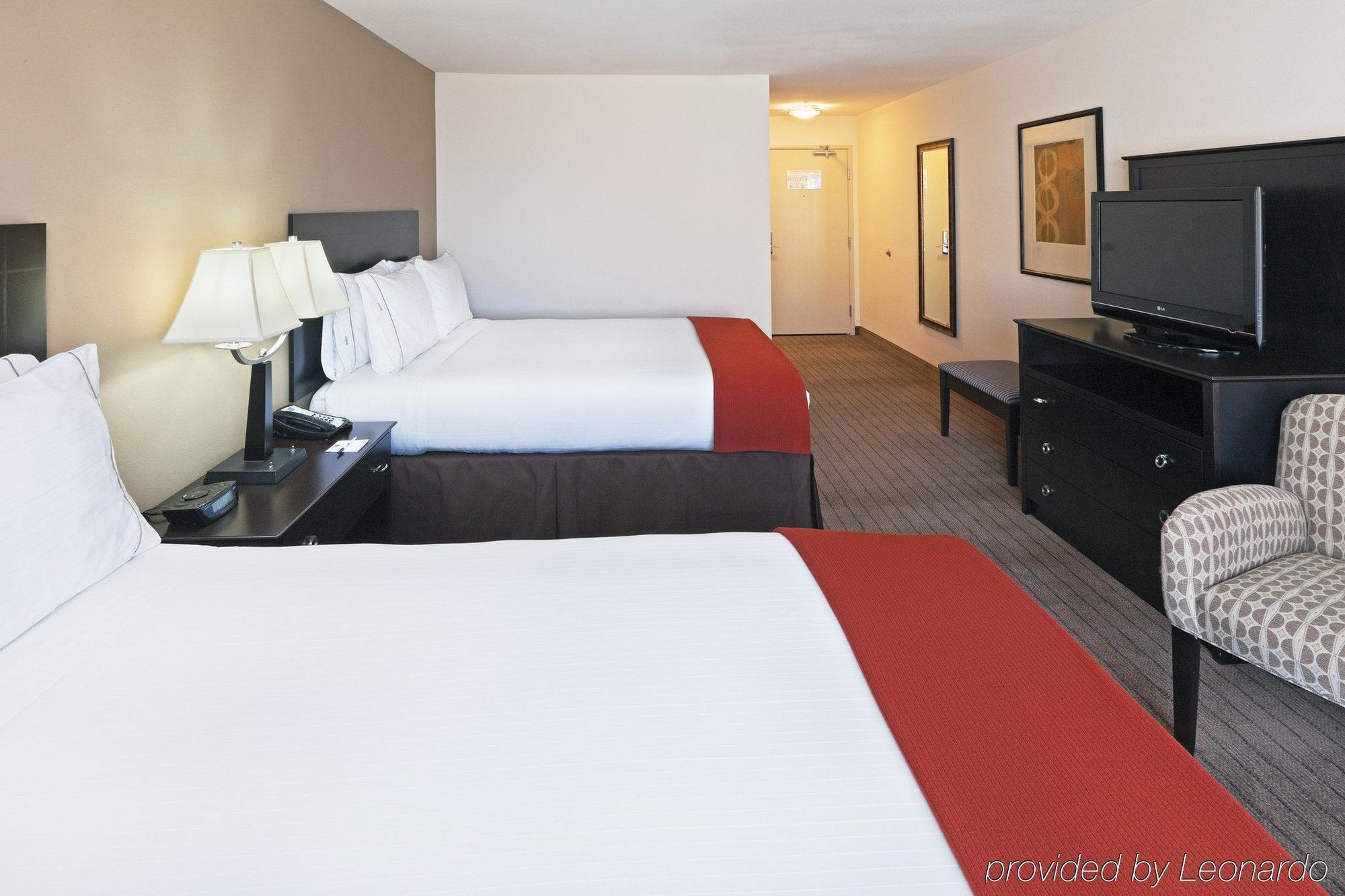 Express & Airport By Ihg Hotel